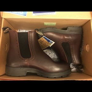 BLUNDSTONE SHIRAZ 7.5 BOOT -NEW !